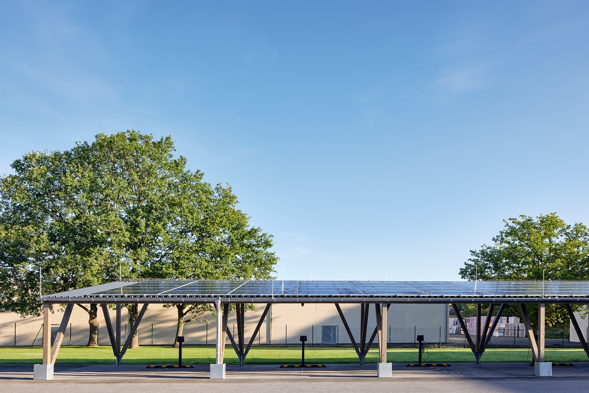 2023_09_04_eling_Solar_Carport_LP_044_web