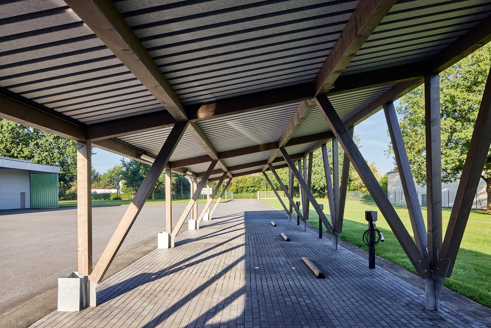 2023_09_04_eling_Solar_Carport_LP_070_web